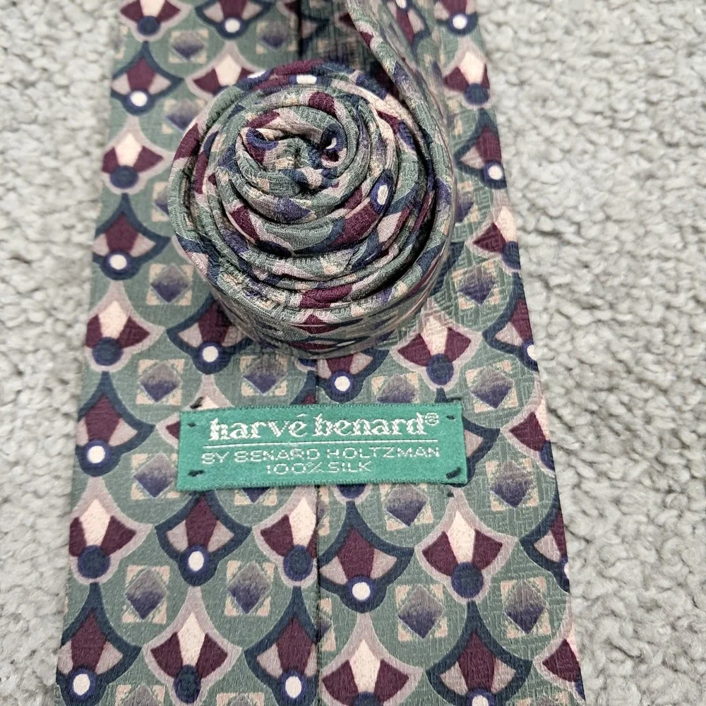 Harve Benard‎ Silk Tie Geometric Medallion Green Purple USA Classic Necktie